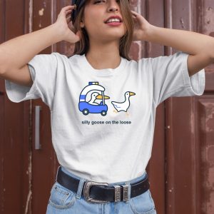 Eveoart Silly Goose On The Loose Graphic Shirt