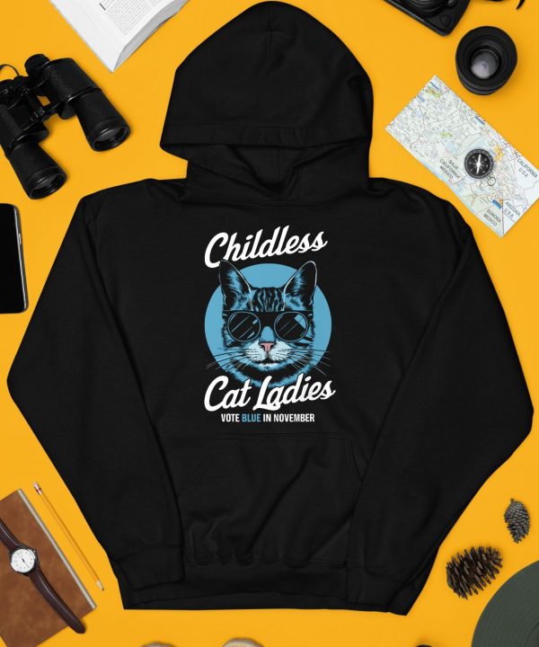 Kamala Harris Childless Cat Ladies Vote Blue In November Shirt3